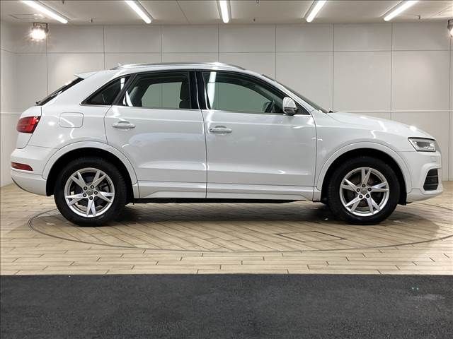Audi Q3 2016-10 11154-16