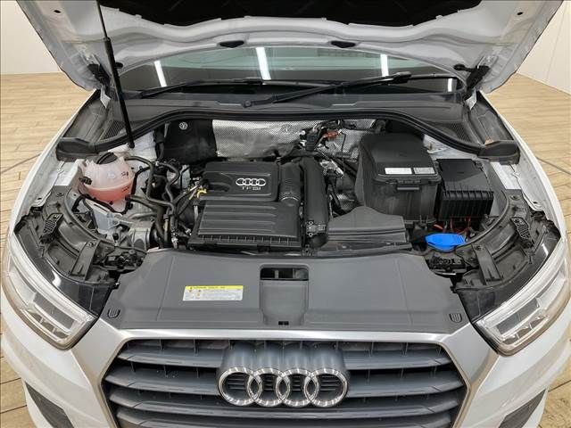 Audi Q3 2016-10 11154-17