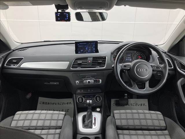 Audi Q3 2016-10 11154-1