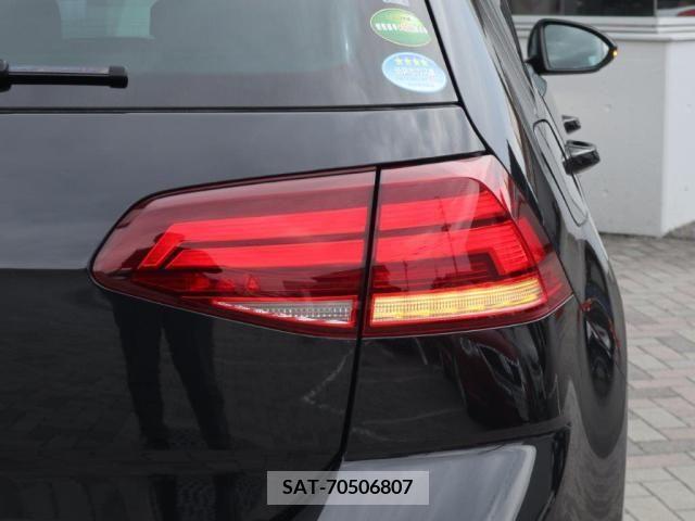VolksWagen GOLF 2018-08 320286-10