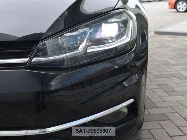 VolksWagen GOLF 2018-08 320286-9