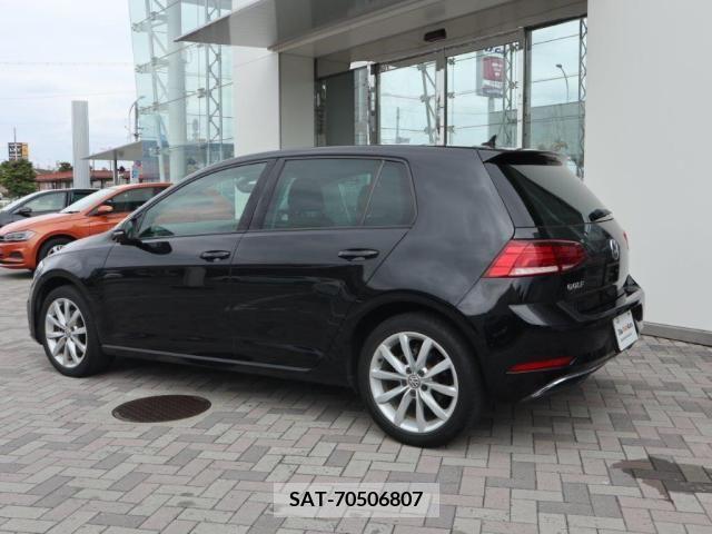 VolksWagen GOLF 2018-08 320286-4