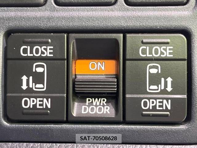 Toyota VOXY 2015-09 331189-5