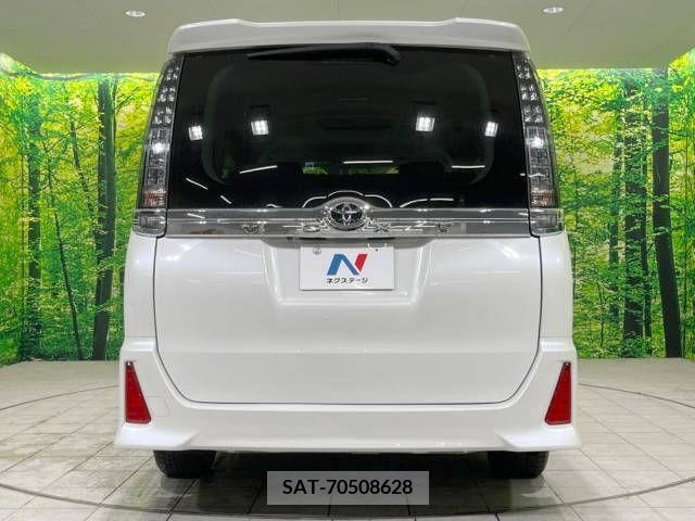 Toyota VOXY 2015-09 331189-15