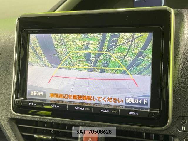 Toyota VOXY 2015-09 331189-3