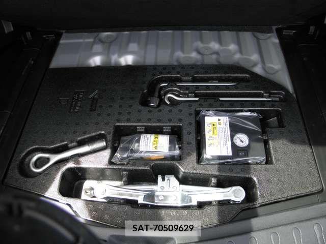 Nissan NOTE 2019-08 379970-15