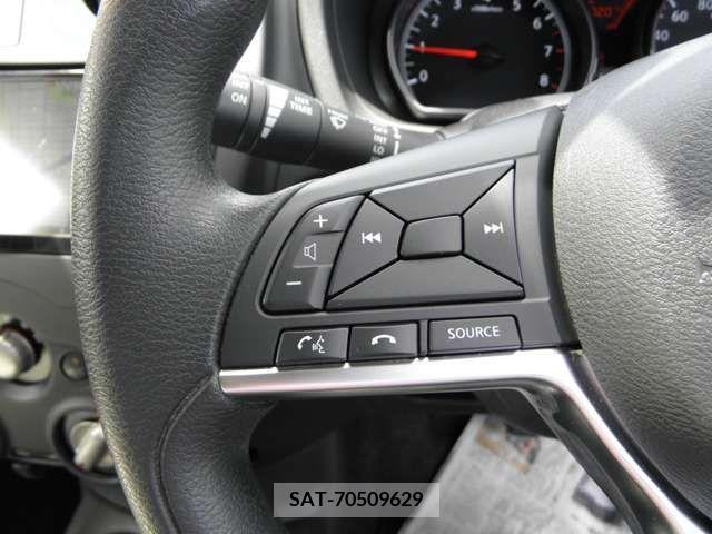 Nissan NOTE 2019-08 379970-9
