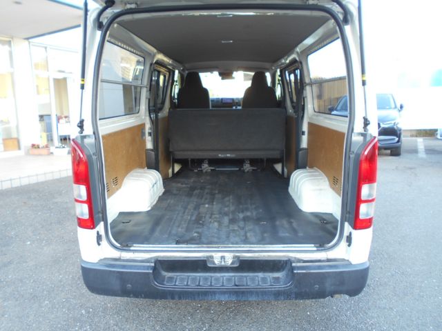 Toyota HIACE VAN 2020-08 188777-17