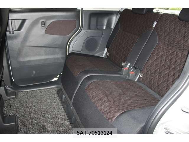 Mitsubishi EK X SPACE 2022-08 323993-4