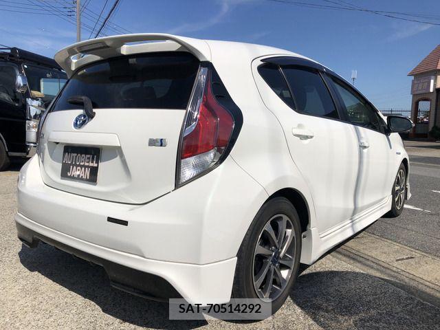 Toyota AQUA 2015-04 356272-1
