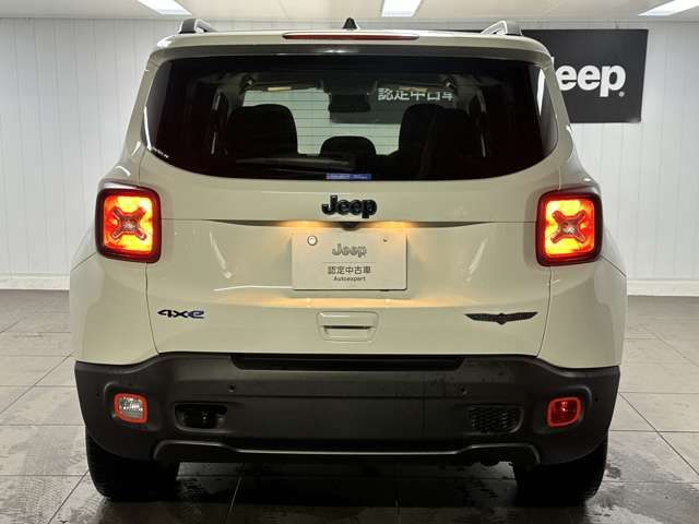 Jeep RENEGADE 2022-06 16861-4
