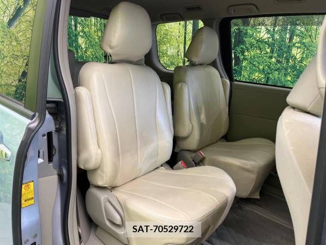 Toyota NOAH 2011-07 327497-5
