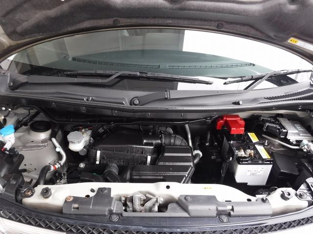 Suzuki SPACIA 2017-12 188986-18