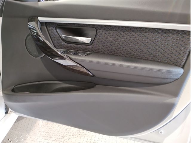 Bmw 3 SERIES 2018-11 21847-27