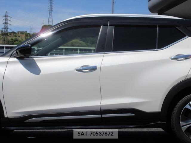 Nissan KICKS 2021-07 362298-16