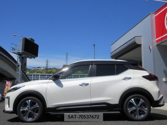 Nissan KICKS 2021-07 362298-15