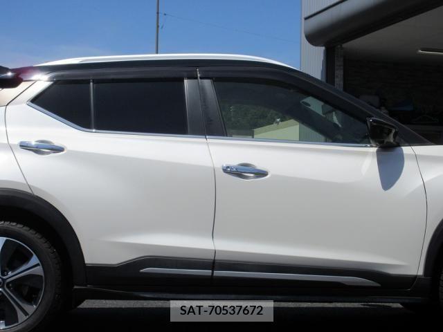 Nissan KICKS 2021-07 362298-23