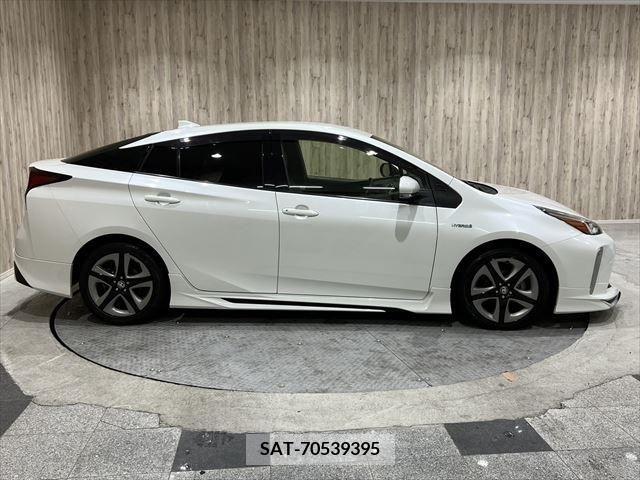 Toyota PRIUS 2019-02 282028-3
