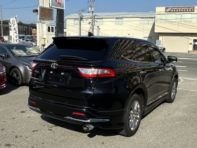Toyota HARRIER 2018-06 185540-4