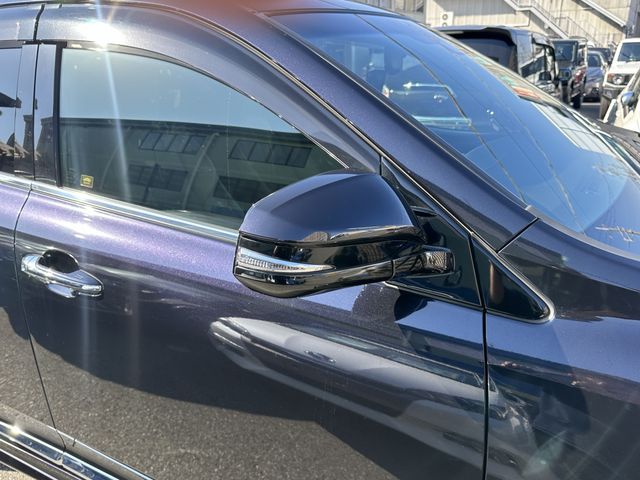 Toyota HARRIER 2018-06 185540-9