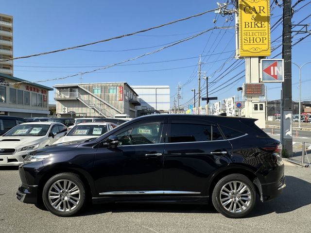 Toyota HARRIER 2018-06 185540-3