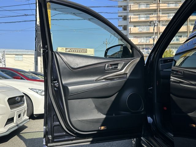 Toyota HARRIER 2018-06 185540-11