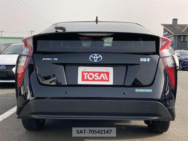 Toyota PRIUS 2017-09 282044-15