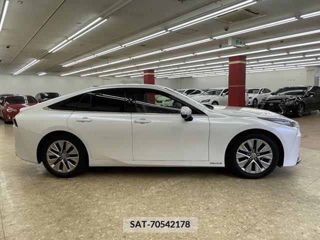 Toyota Mirai 2021-05 308026-3