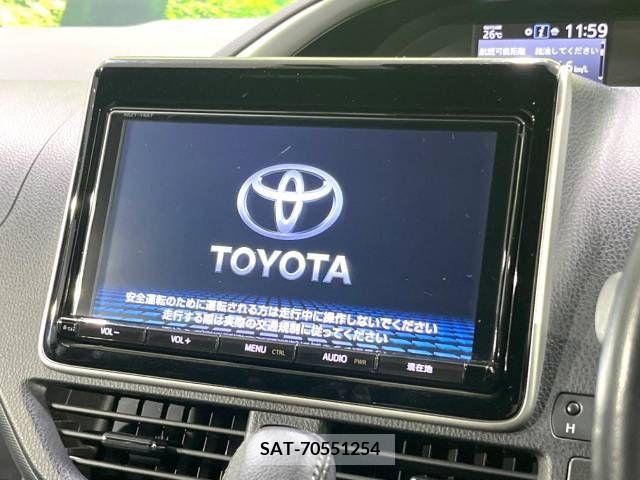 Toyota VOXY 2018-03 343395-2