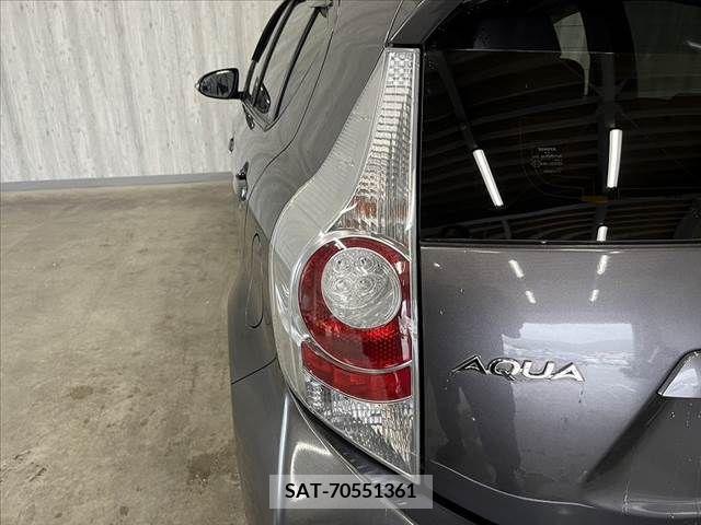 Toyota AQUA 2014-03 314006-28