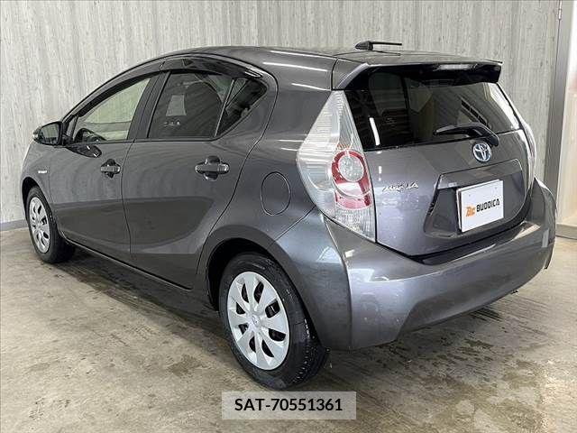Toyota AQUA 2014-03 314006-12