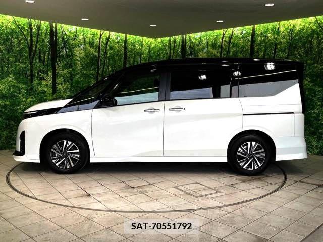 Nissan SERENA 2022-12 246524-17