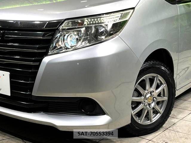 Toyota NOAH 2015-03 365115-11