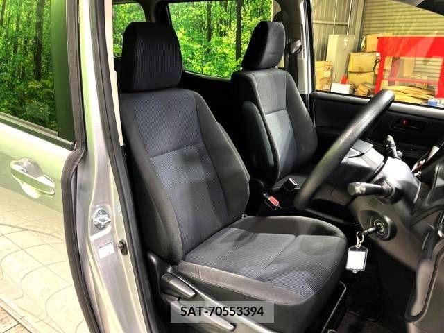 Toyota NOAH 2015-03 365115-7