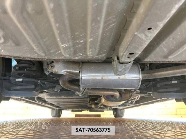 Toyota VOXY 2018-03 346368-19