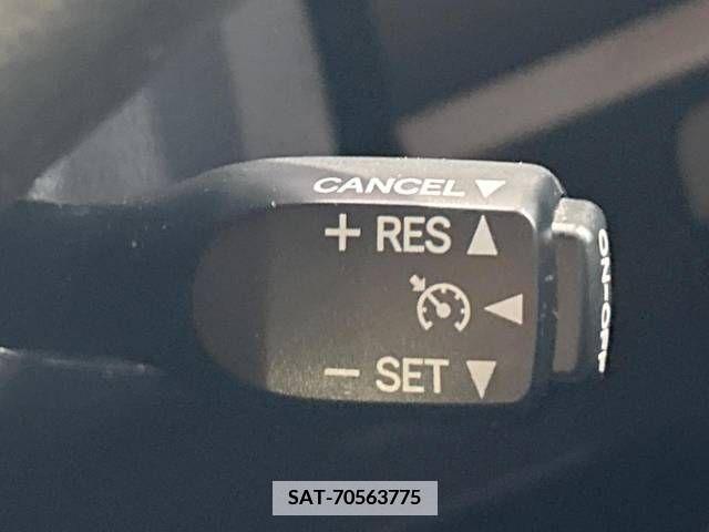 Toyota VOXY 2018-03 346368-7