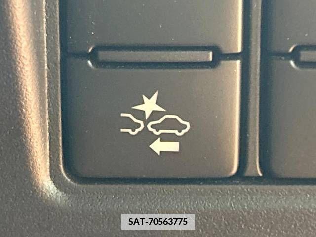 Toyota VOXY 2018-03 346368-6
