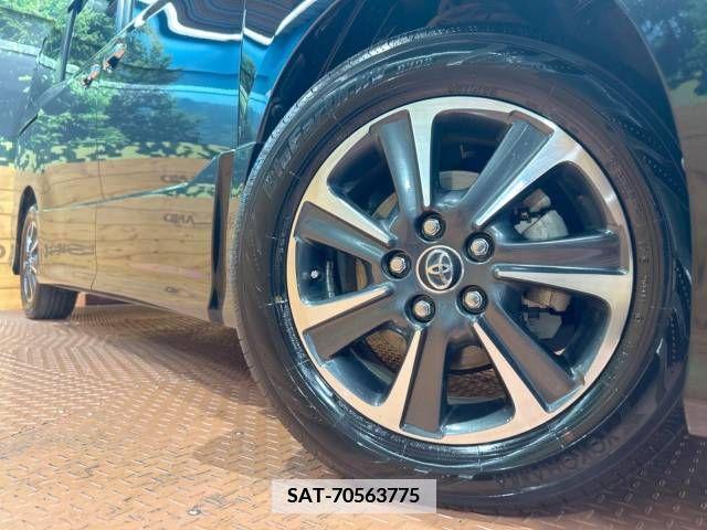 Toyota VOXY 2018-03 346368-13