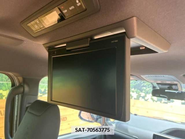 Toyota VOXY 2018-03 346368-2