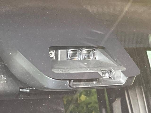 Toyota VOXY 2018-08 27274-5