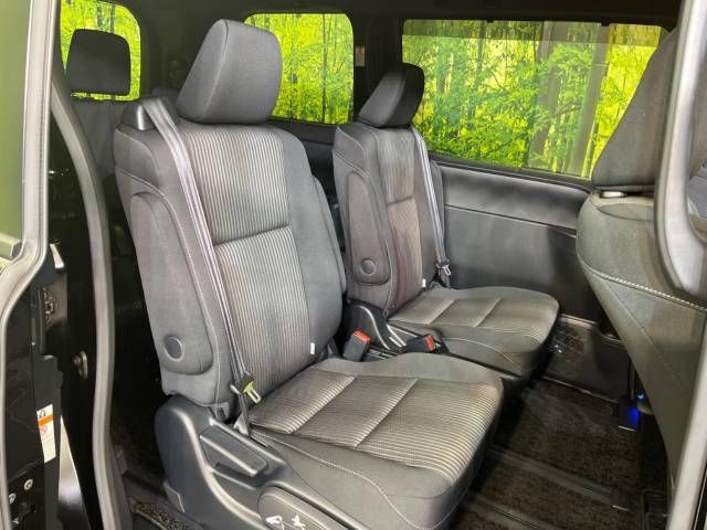 Toyota VOXY 2018-08 27274-8