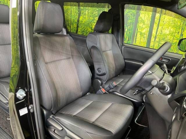 Toyota VOXY 2018-08 27274-7