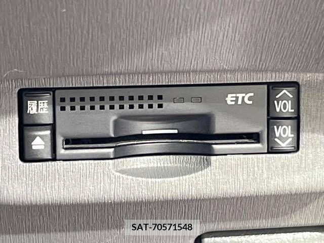 Toyota PRIUS 2011-11 379033-5