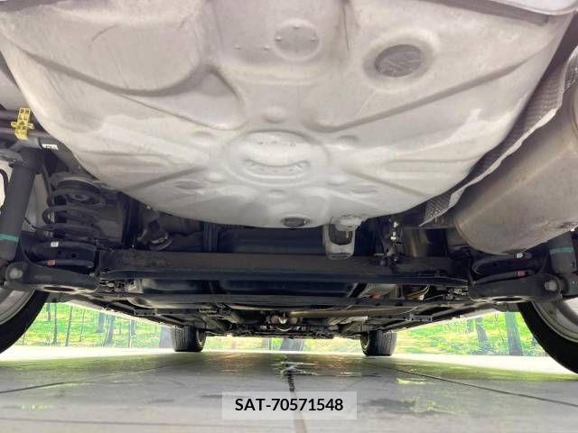 Toyota PRIUS 2011-11 379033-18