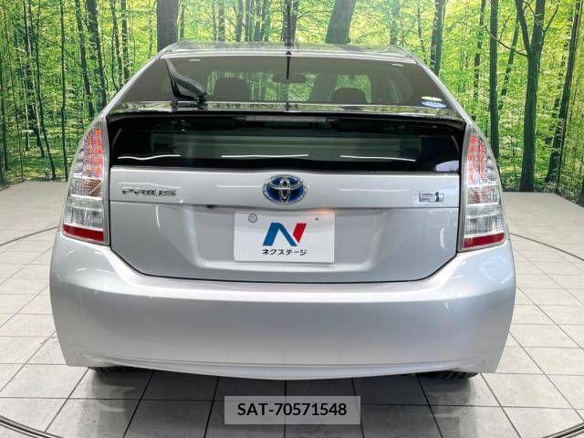 Toyota PRIUS 2011-11 379033-15