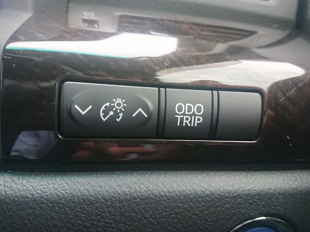 Toyota ALPHARD HYBRID 2012-07 23131-26