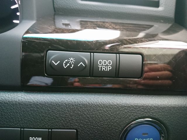 Toyota ALPHARD HYBRID 2012-07 23131-9