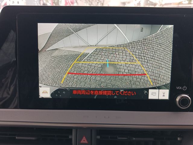 Toyota PRIUS 2023-02 182299-14