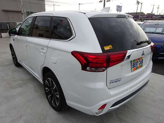 Mitsubishi OUTLANDER PHEV 2018-03 27234-2
