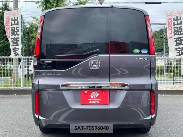 Honda STEP WGN 2016-07 330220-15